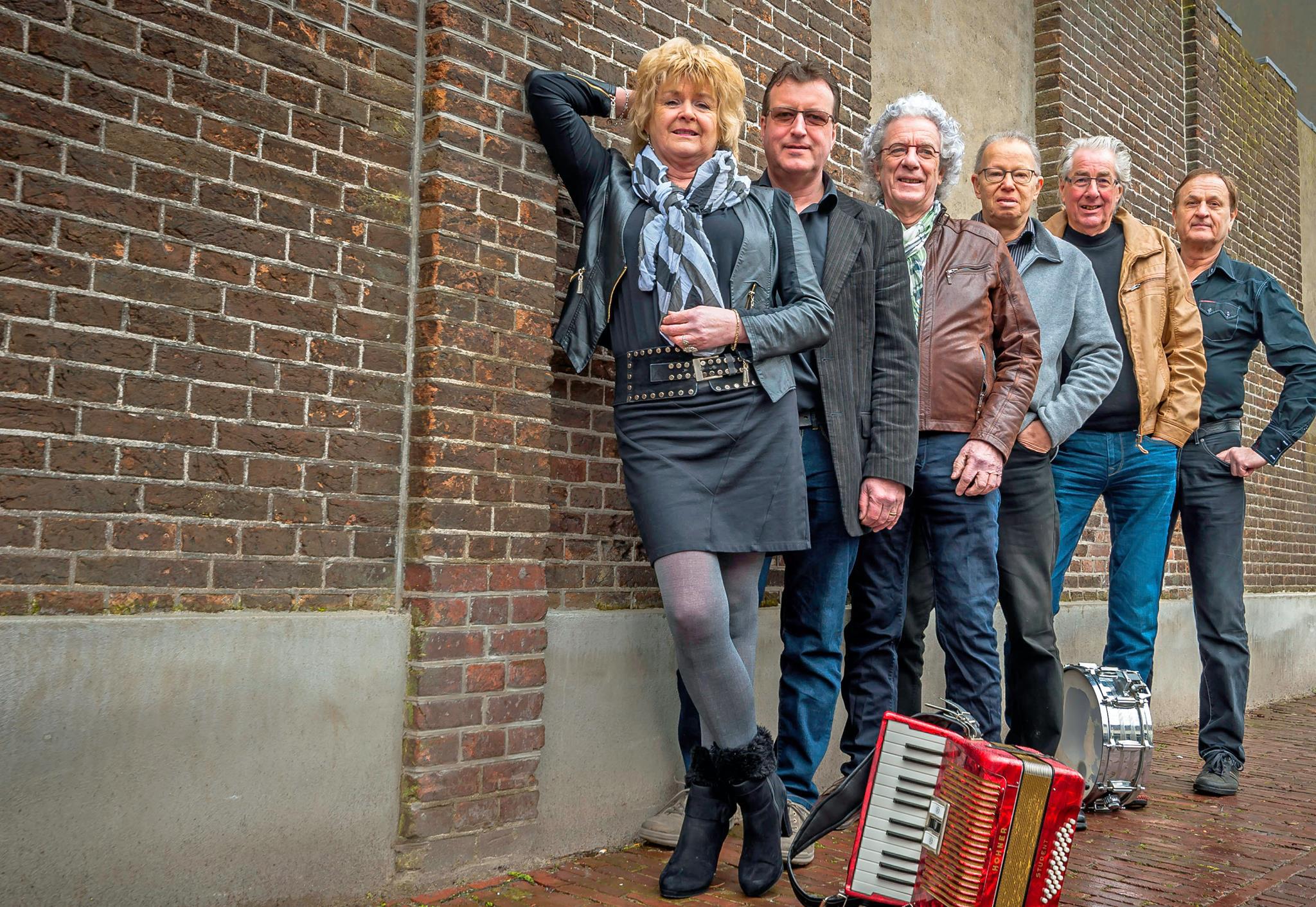 Brand in Westwoud maakt abrupt eind aan coverband The Mordants. Alle instrumenten zijn verwoest. ’Do